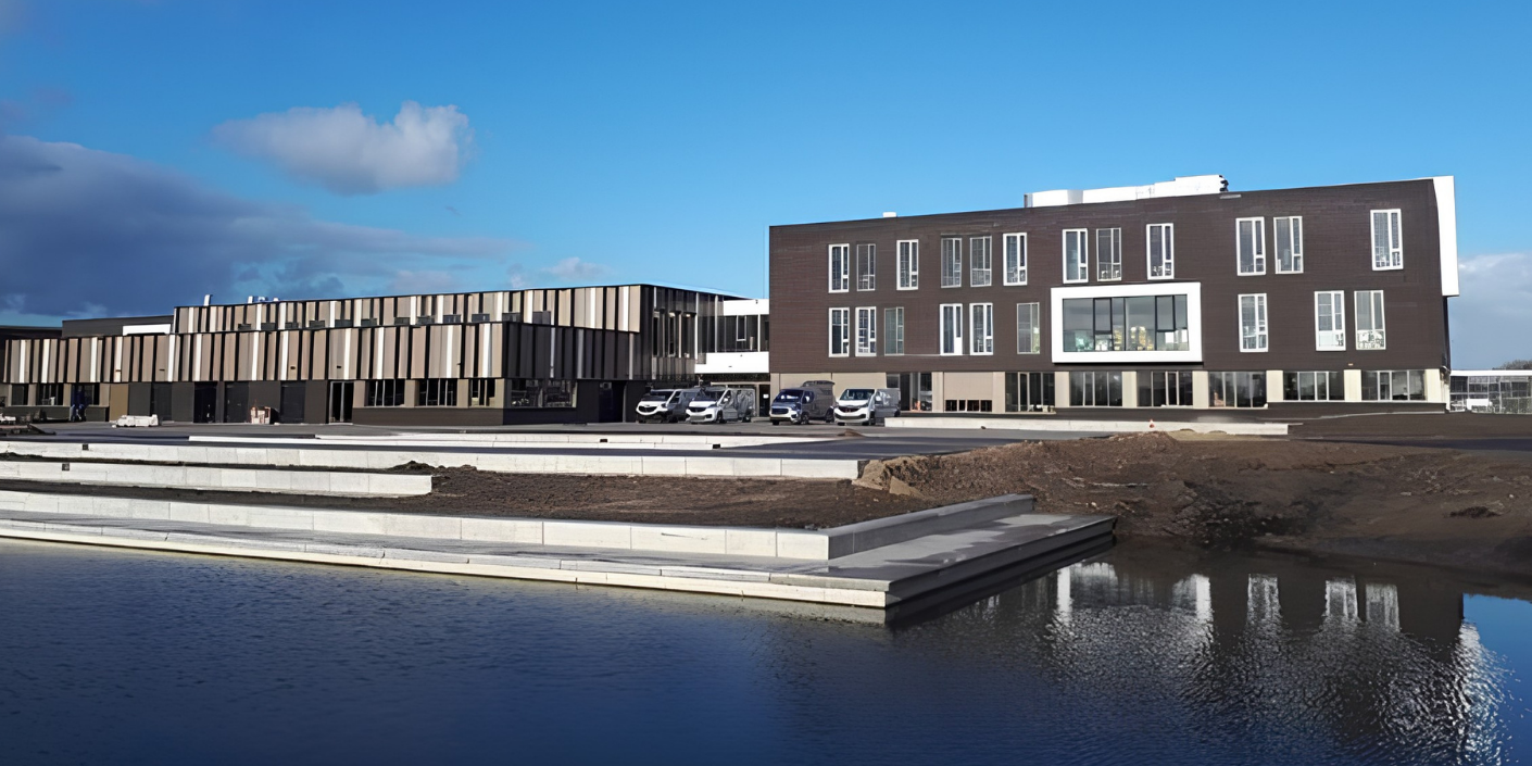 Bij het Lorentz Lyceum in Arnhem staat Simon aan het roer van de formatie. Als formatieadviseur is hij verantwoordelijk voor de opzet van het formatieplan (de re3-1